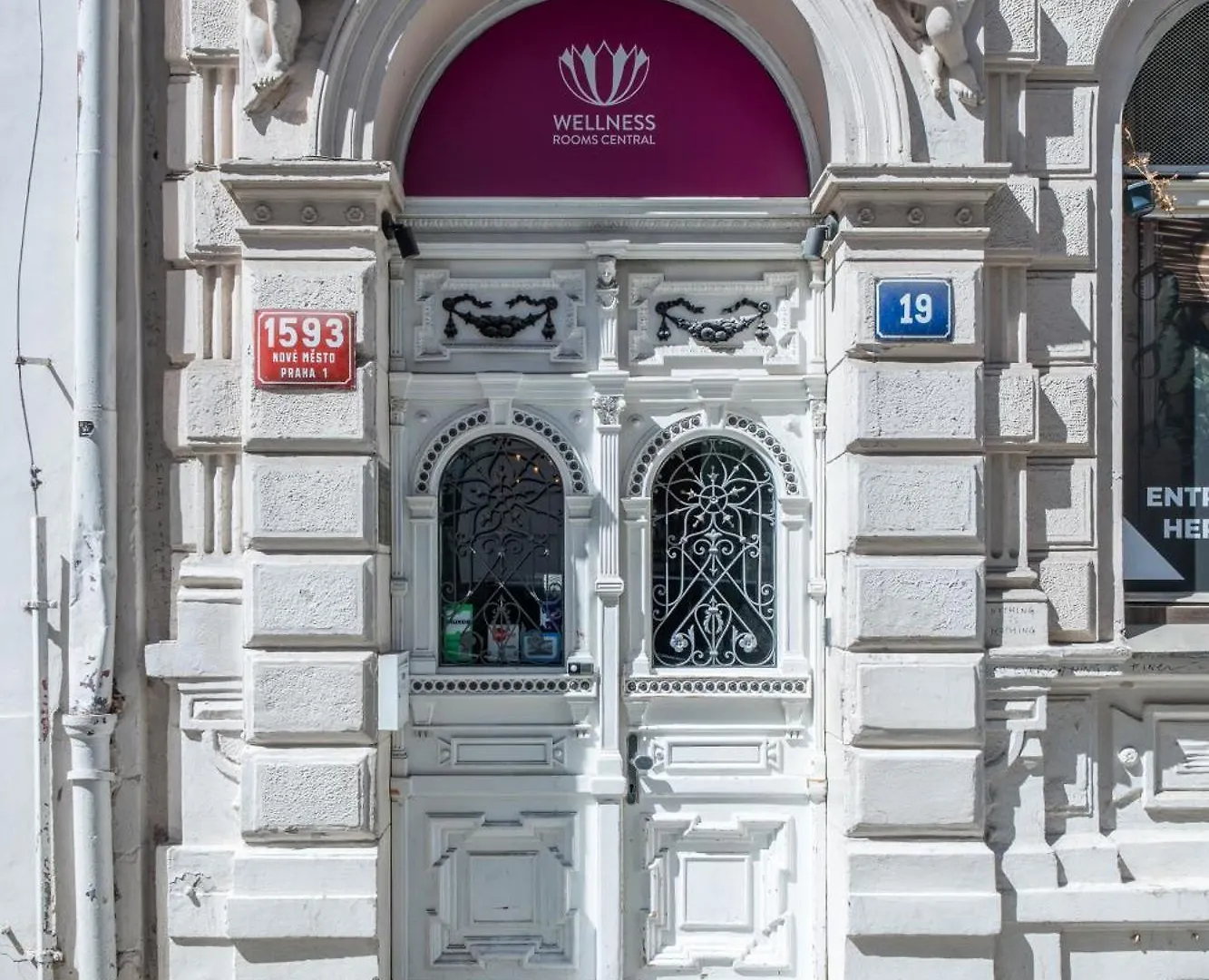 Apartment Wellness Hostel Central Prague